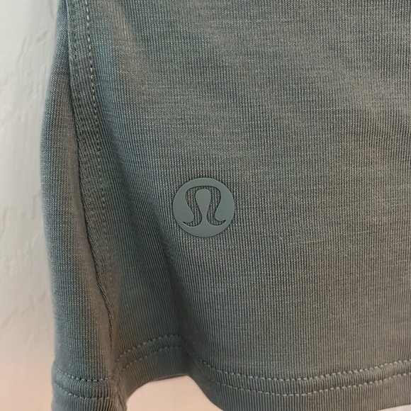 LULU LEMON teal t shirt - Picture 3 of 3